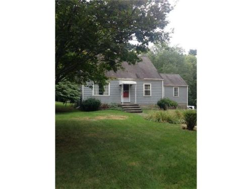 293 Hattertown Rd, Upper Stepney CT  06468-1030 exterior