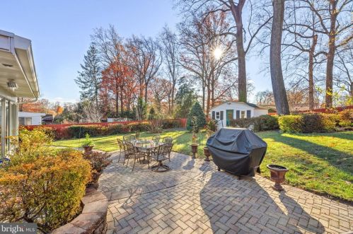 5209 Light St, Springfield VA  22151-2522 exterior