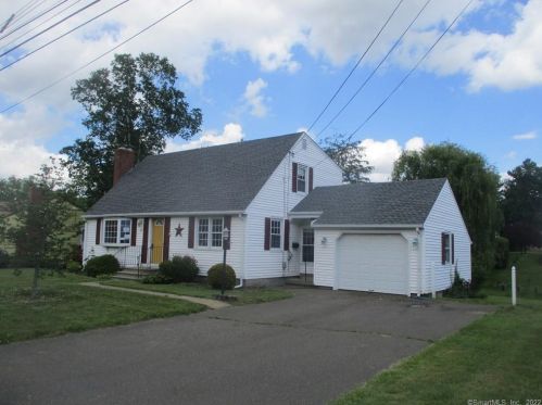 92 Schultz Rd, Kensington, CT 06037-2124
