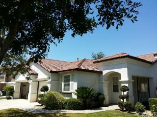 1554 Foothill Way, Redlands, CA 92374-2781