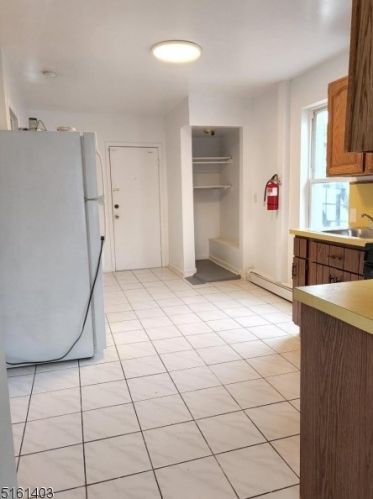 5 York St, Paterson NJ  07524-1917 exterior