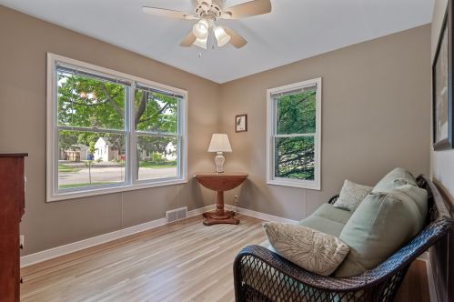 1027 Idaho Ave, Saint Paul MN  55117-3352 exterior