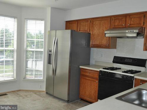 6209 Deep River Cyn, Columbia MD  21045-2572 exterior