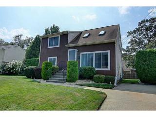 57 Vanstone Ave, Warwick, RI 02889-5347