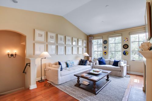 218 Yanonali St, Santa Barbara, CA 93101-1853