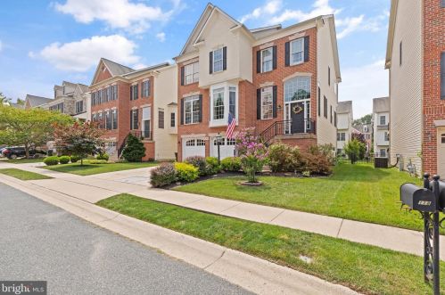 118 Milton Ave, Fallston, MD 21047-2743