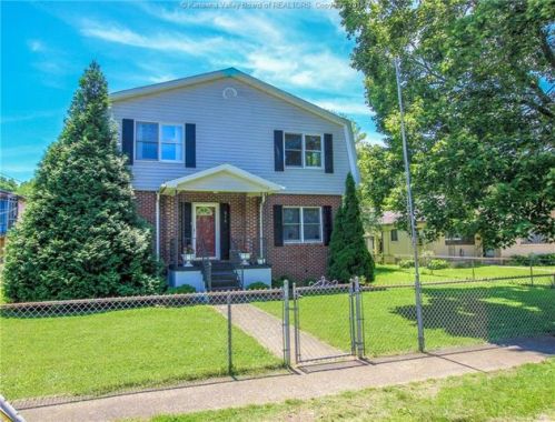 516 2nd Ave, Elkview, WV 25071-6302