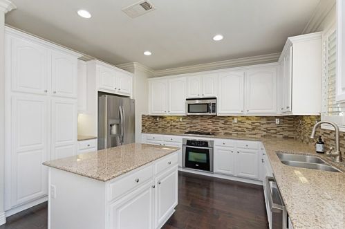 2744 Madison Cir, Anaheim CA  92801-4997 exterior