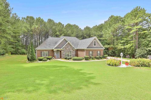 45 Meadow View Gln, Newnan, GA 30265-6123