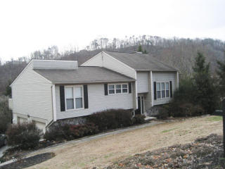 608 Greenwood Dr, Clinton, TN 37716-3404