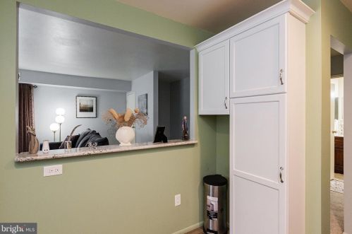 85 Valleybrook Dr, Lancaster PA  17601-4612 exterior