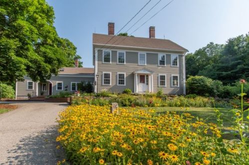 123 Worcester Rd, Hollis, NH 03049-6420