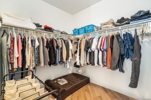 273 Kewaunee Way, Aurora CO 80016-4327 exterior