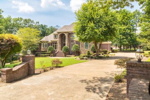 706 Castleview Dr, Chattanooga, TN 37421-7418