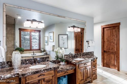 6050 Mtn Rnch Dr, Park City UT 84098-6177 exterior