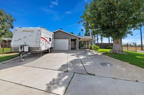 2890 Dorlen St, Riverside, CA 92504-4606