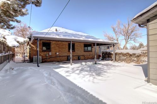2396 Poplar St, Denver CO  80207-3561 exterior