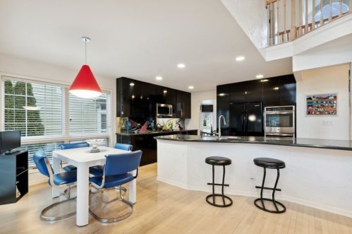 900 Fountain View Dr, Bannockburn IL  60015-4847 exterior