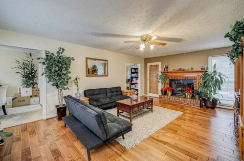 155 Castleair Ct, Kennesaw, GA 30144-1499