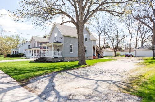 396 Exchange St, Crete, IL 60417-2246