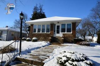 709 William St, Joliet, IL 60435-5957