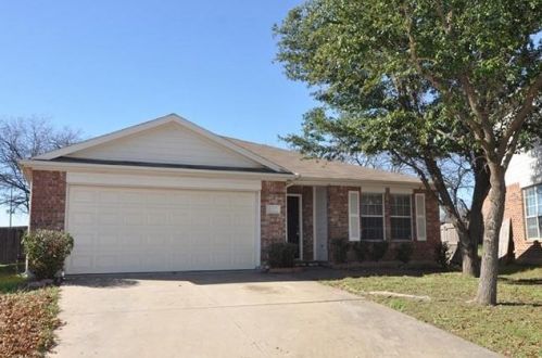 2573 Prospect Hill Dr, Fort Worth TX  76123-1666 exterior