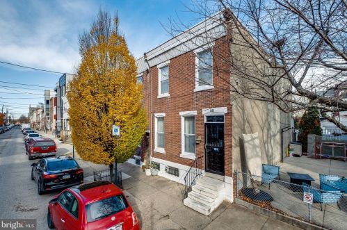 1325 Berks St, Philadelphia, PA 19125-2813