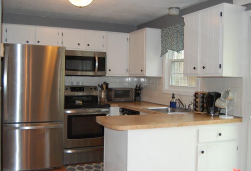 56 Fieldstone Dr, Londonderry, NH 03053-2704