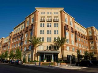 2455 Dunstan Rd, Houston TX  77005-2520 exterior