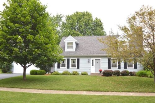 6804 Academy Trl, Rockford, IL 61107-2658