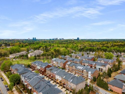 3639 Brookleigh Ln, Atlanta GA  30319-2219 exterior