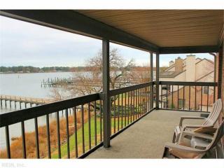 4267 Hatton Point Rd, Portsmouth, VA 23703-4044