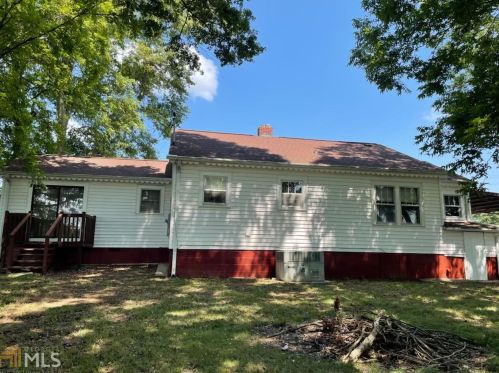 240 Myrtle St, Lavonia, GA 30553-1236