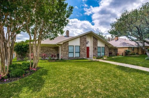 9730 Amberley Dr, Dallas, TX 75243-2303