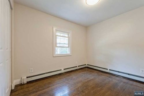 423 Forest Ave, Teaneck NJ  07666-2773 exterior