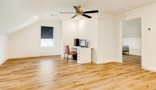 713 Longhorn Trl, Angleton TX 77515-9623 exterior