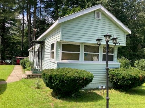 5 Blue Hill Dr, Turner, ME 04282-4055