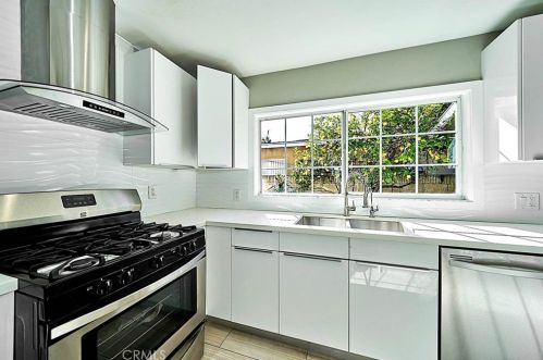 238 Nutwood St, Anaheim CA  92804-2533 exterior