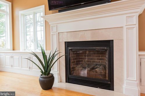 2006 Rachael Dr, Lancaster PA  17601-3655 exterior