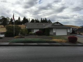 245 Palomino Ave, Roseburg, OR 97471-8237