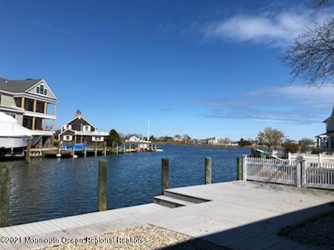 2109 Seagull Ter, Point Pleasant Beach, NJ 08742-5140