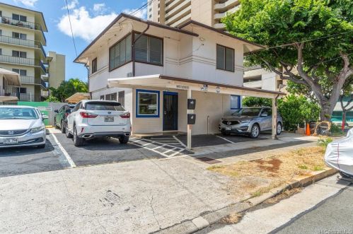 729 Ekela Ave, Honolulu HI 96816-1191 exterior