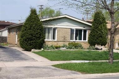 5206 Jarvis Ave, Skokie IL  60077-3237 exterior