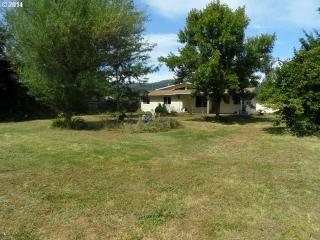 88327 Thienes Ln, Springfield OR  97478-9621 exterior