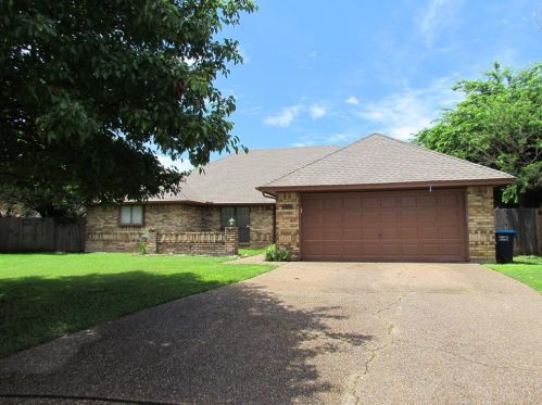 7716 Harmony Dr, Fort Worth TX  76133-7918 exterior
