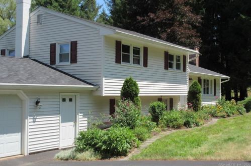 56 John Weik Rd, Morris, CT 06758-1626