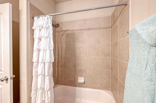 2514 Amy Lee Dr, Conroe TX  77304-5003 exterior