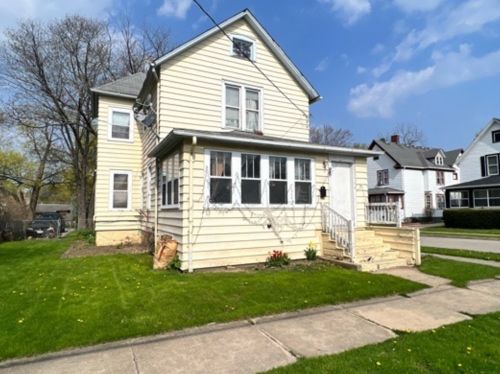 728 Ash St, Waukegan, IL 60085-3928