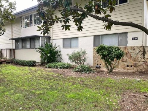 14225 Lora Dr, Los Gatos, CA 95032-1240