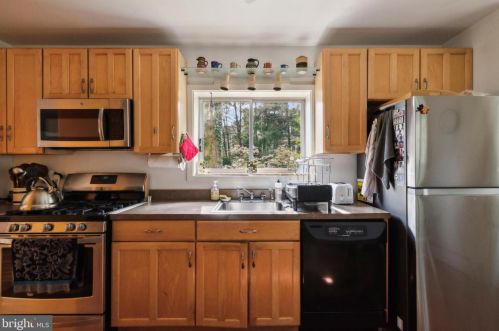 151 Gravers Ln, Philadelphia PA 19118-2806 exterior